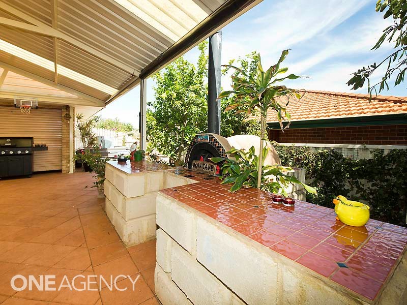 9 Moresby Close, Bibra Lake WA 6163