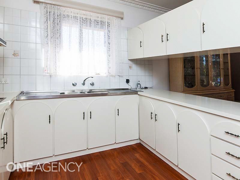 7 Dixon Street, Beaconsfield WA 6162