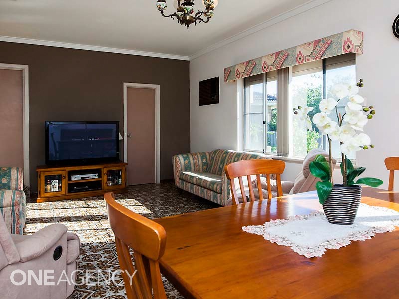 7 Dixon Street, Beaconsfield WA 6162