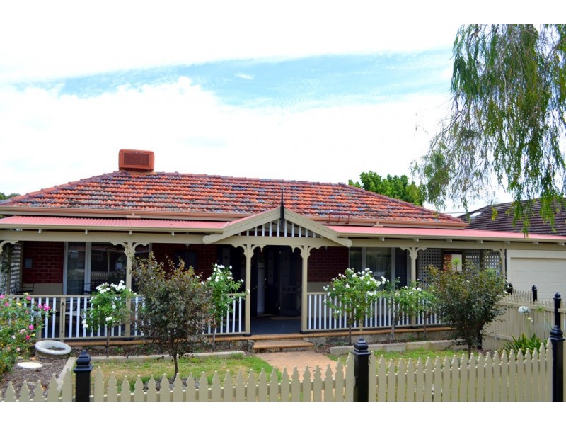 75 Lamond Street, Alfred Cove WA 6154