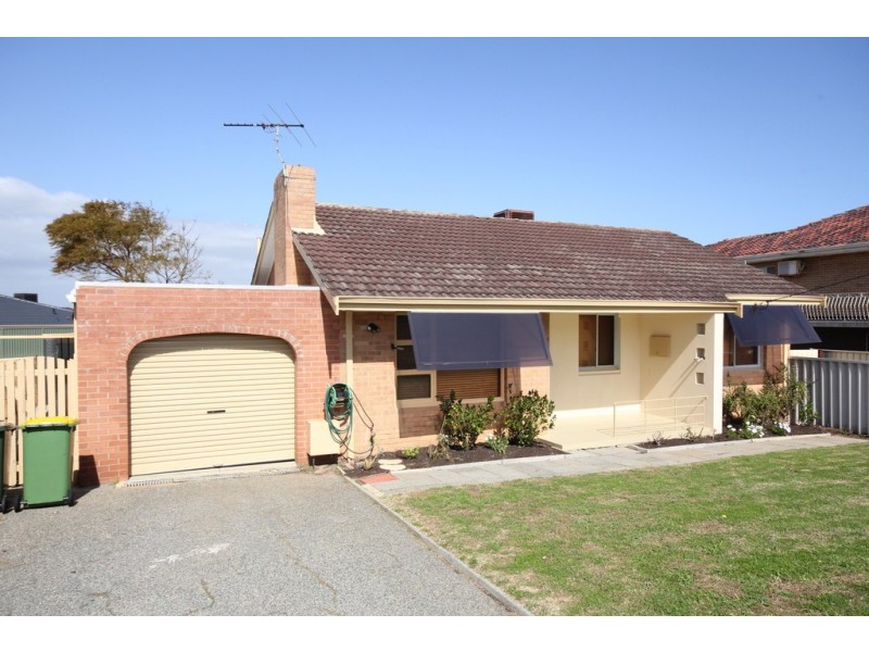 6 Ellement Parade, Coogee WA 6166