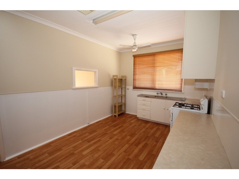 6 Ellement Parade, Coogee WA 6166