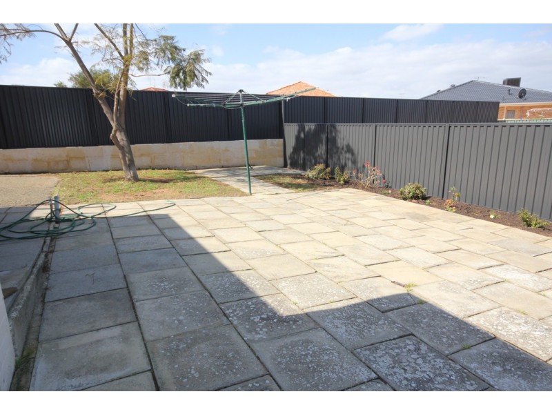 6 Ellement Parade, Coogee WA 6166