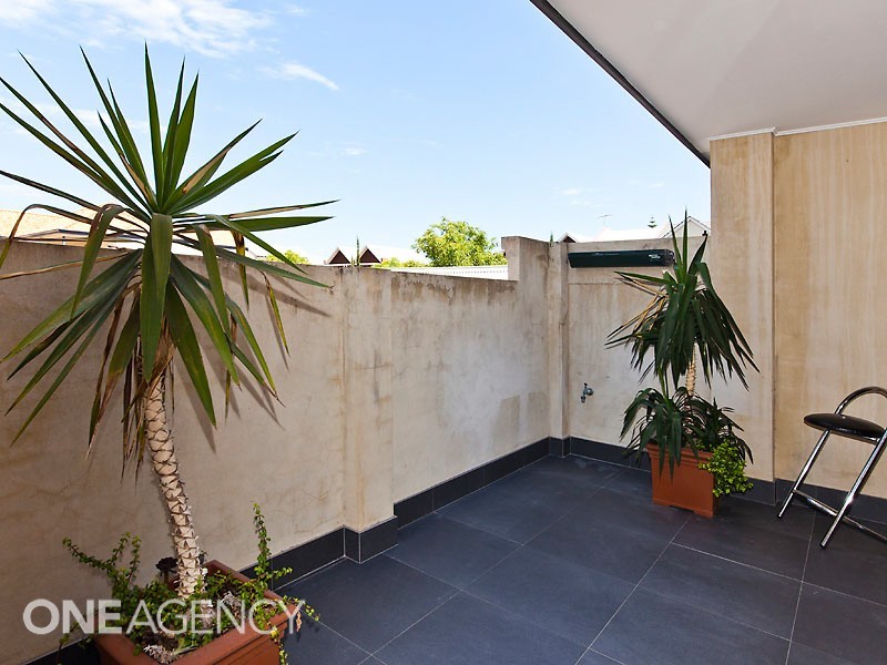 9/12 Doepel Street, North Fremantle WA 6159