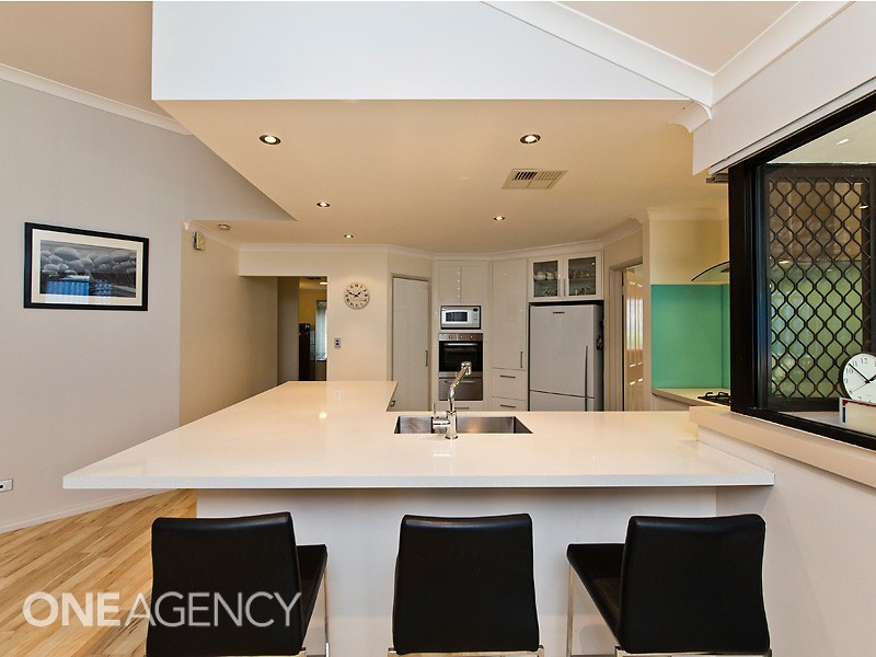 16 Fairmount Close, Bibra Lake WA 6163