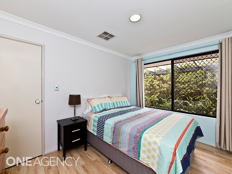 16 Fairmount Close, Bibra Lake WA 6163