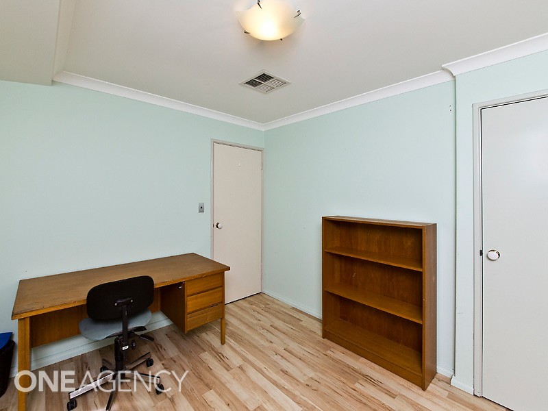 16 Fairmount Close, Bibra Lake WA 6163