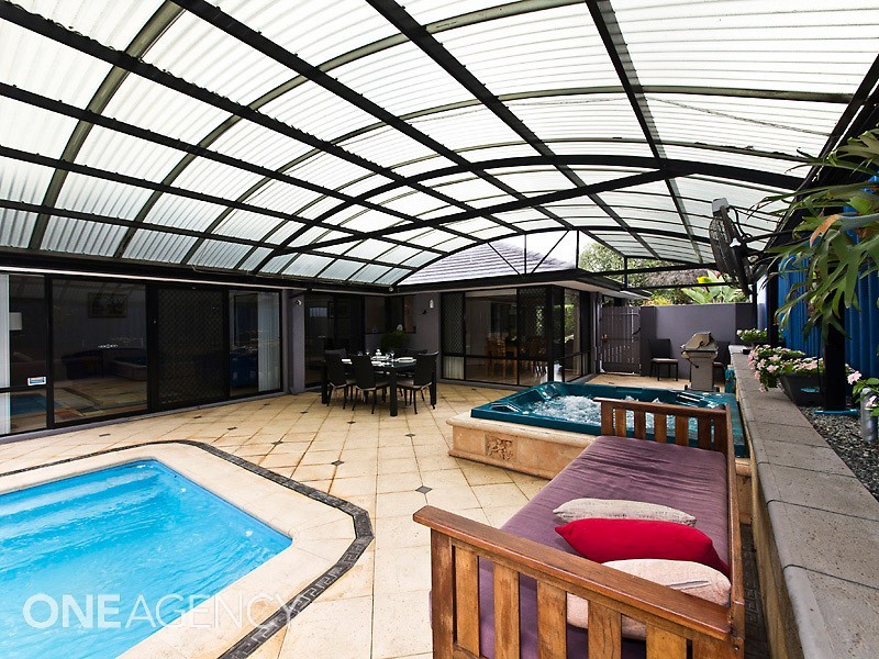 16 Fairmount Close, Bibra Lake WA 6163