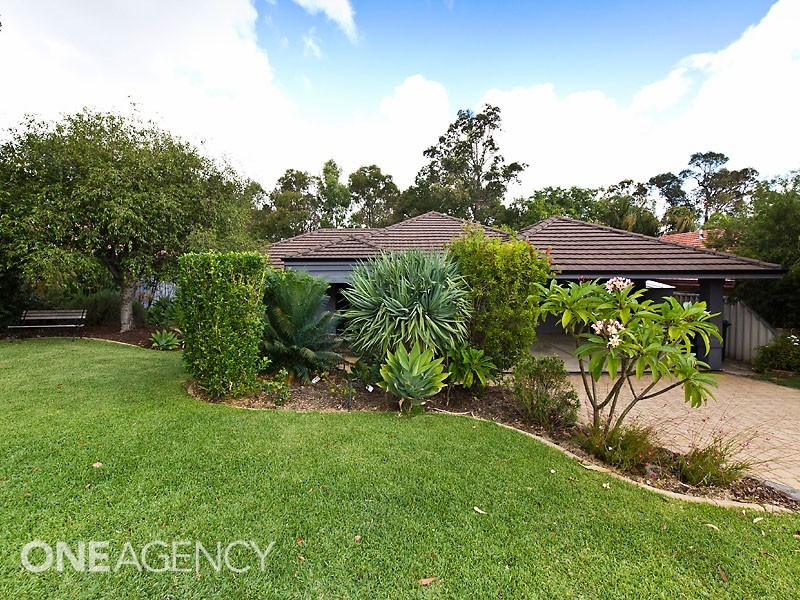 16 Fairmount Close, Bibra Lake WA 6163