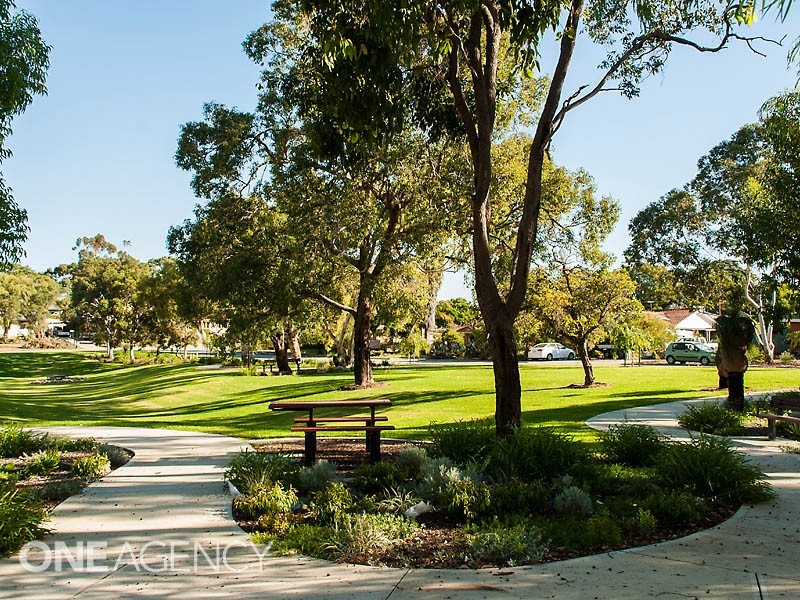 4A Paris Place, Coolbellup WA 6163