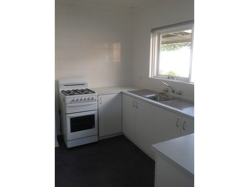 36 Pomfret Rd, Spearwood WA 6163