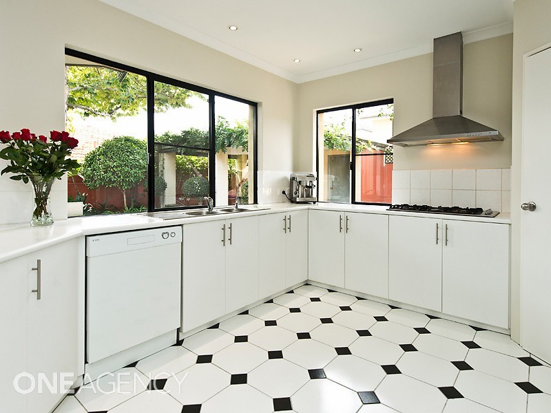 1B Norma Road, Alfred Cove WA 6154