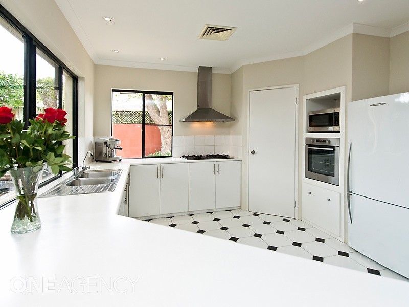 1B Norma Road, Alfred Cove WA 6154