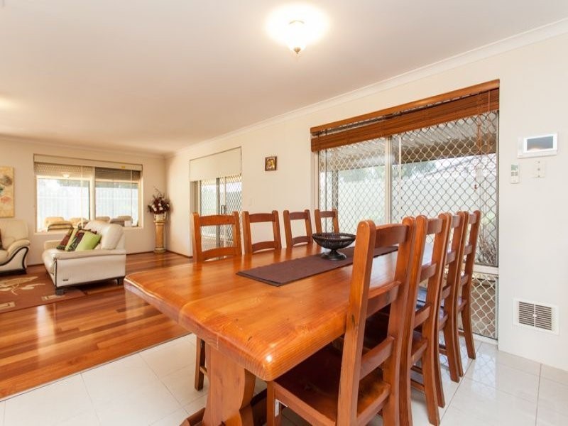 13 Provincial Mews, Bibra Lake WA 6163