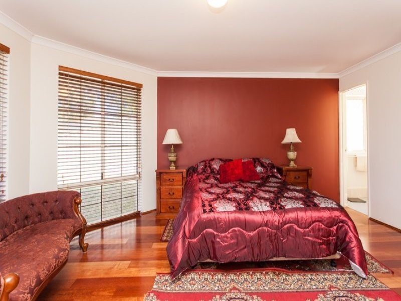 13 Provincial Mews, Bibra Lake WA 6163