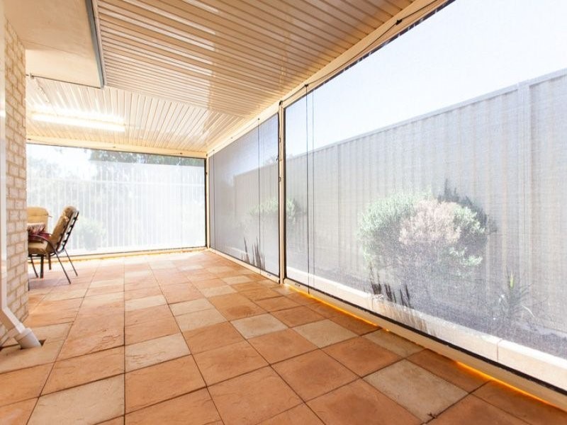 13 Provincial Mews, Bibra Lake WA 6163