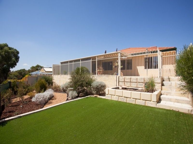 13 Provincial Mews, Bibra Lake WA 6163