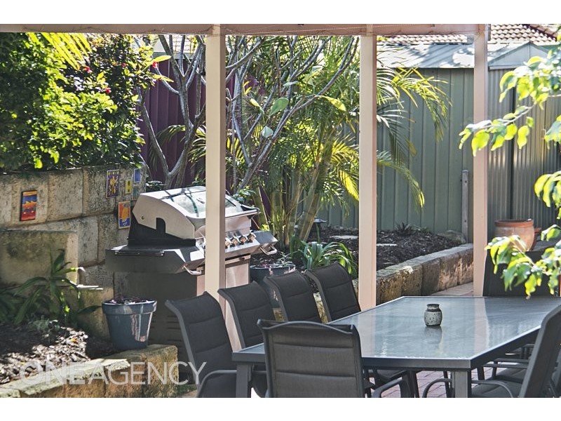 14 Provincial Mews, Bibra Lake WA 6163