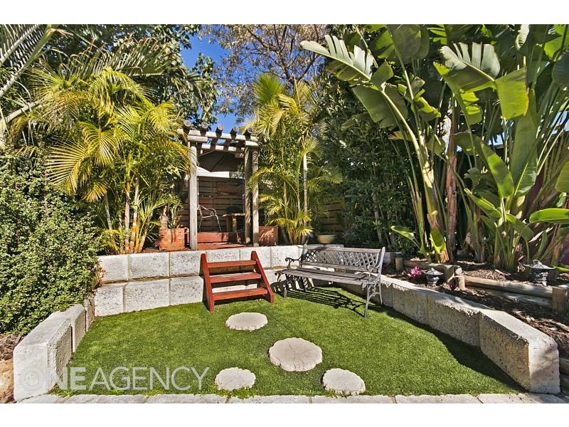 14 Provincial Mews, Bibra Lake WA 6163