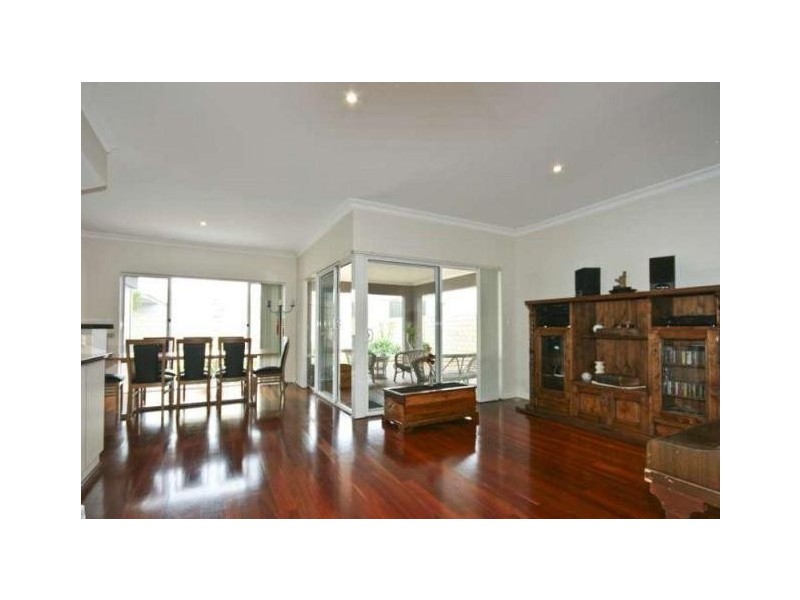 67 Lefroy Road, Beaconsfield WA 6162