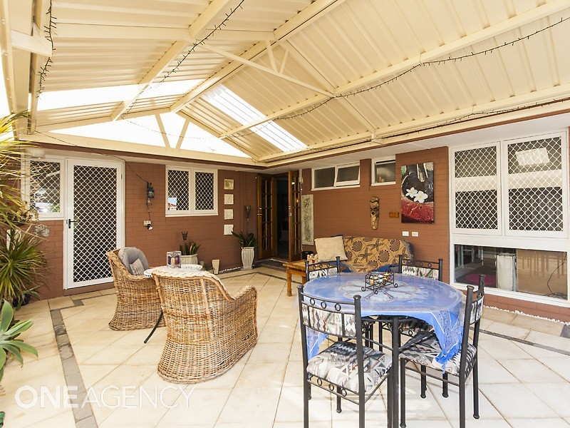 31 Rambures Way, Hamilton Hill WA 6163