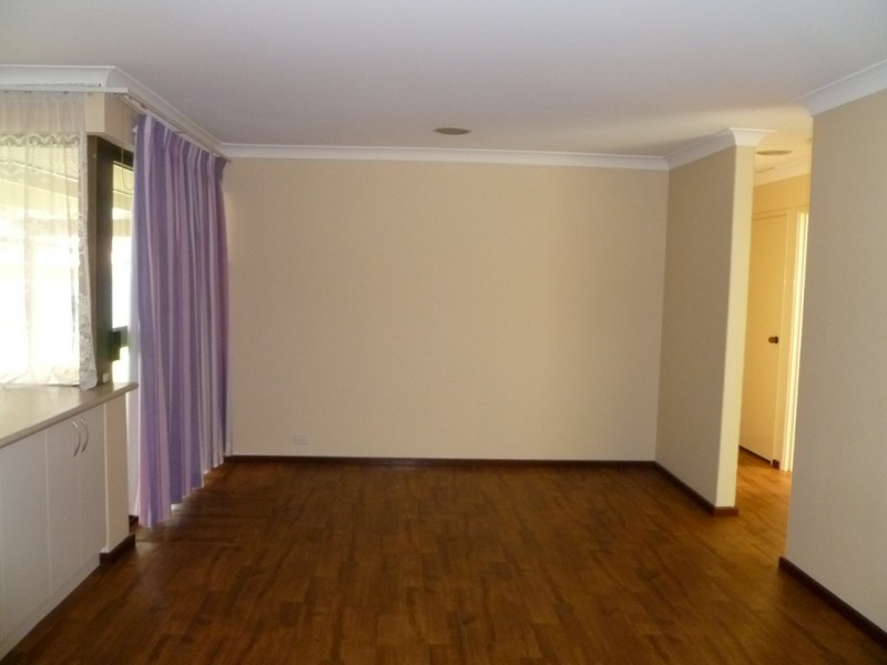 27 Collett Way, Leeming WA 6149