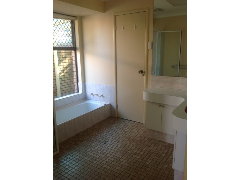 27 Collett Way, Leeming WA 6149