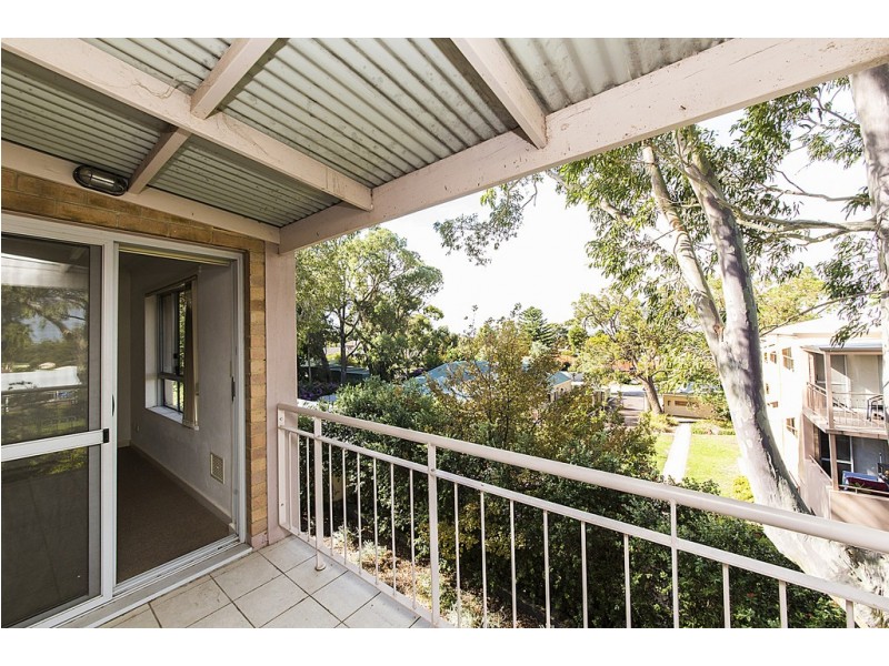 31/15 Friar John Way, Coolbellup WA 6163