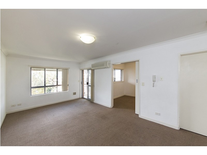 31/15 Friar John Way, Coolbellup WA 6163