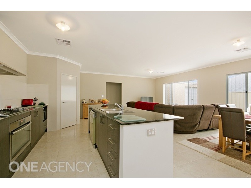 6 Prolog Link, Munster WA 6166