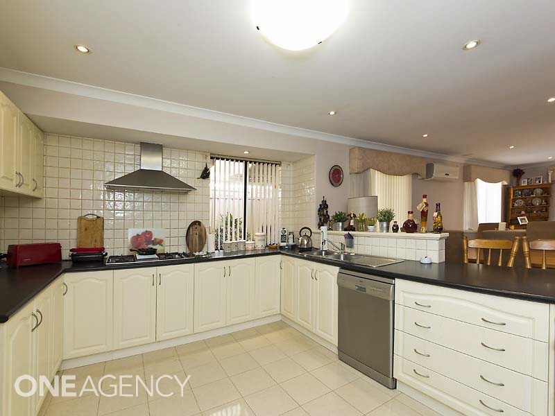 63 Cheriton Drive, Carramar WA 6031