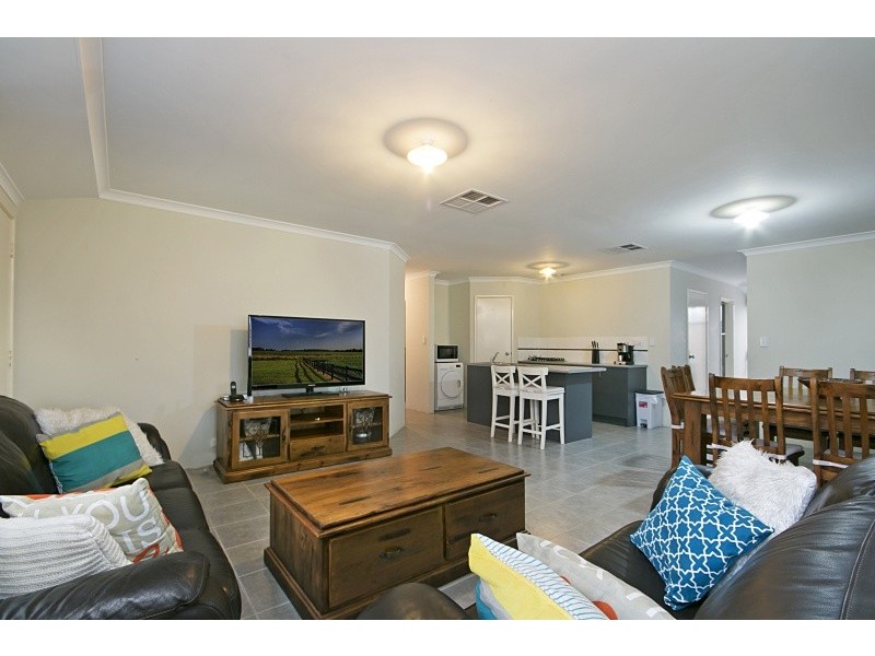 17 O’Connor Loop, Canning Vale WA 6155