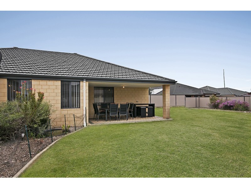17 O’Connor Loop, Canning Vale WA 6155