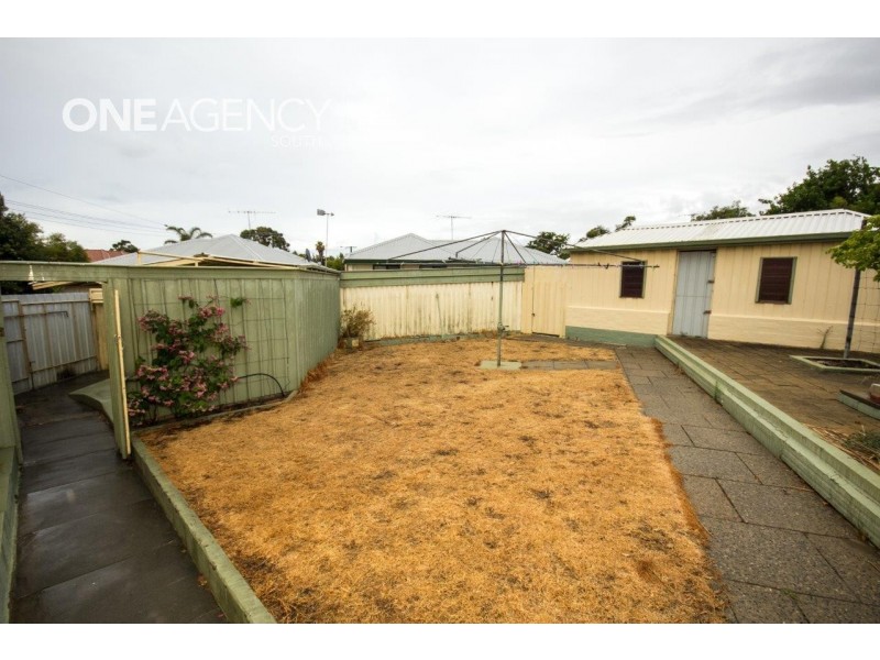 30 Stratton Street, Hamilton Hill WA 6163