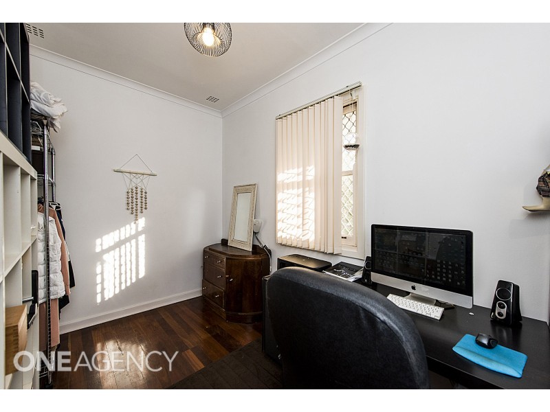 9 Coolbellup Avenue, Coolbellup WA 6163