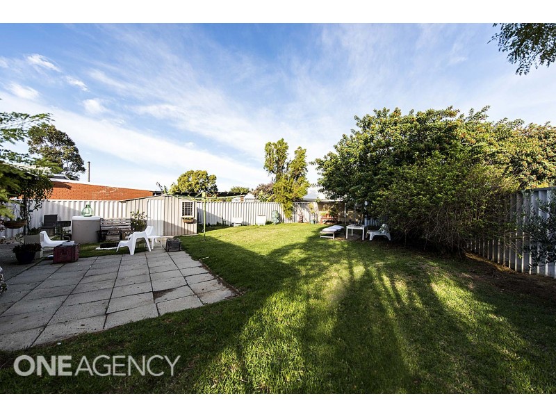 9 Coolbellup Avenue, Coolbellup WA 6163