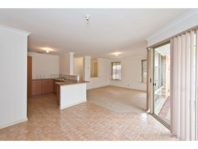 9B Azolla Court, Coogee WA 6166