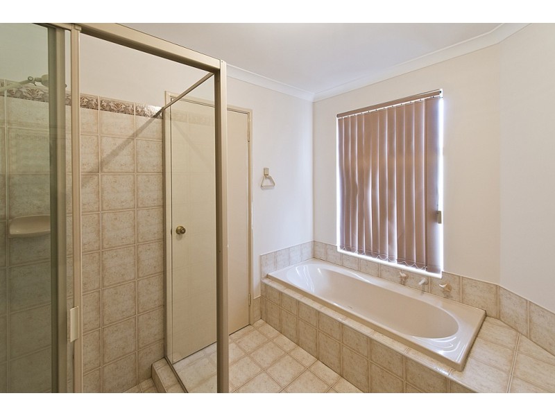 9B Azolla Court, Coogee WA 6166