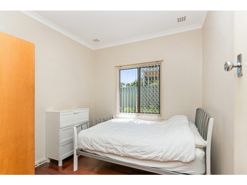 9 Oswald Street, Coolbellup WA 6163