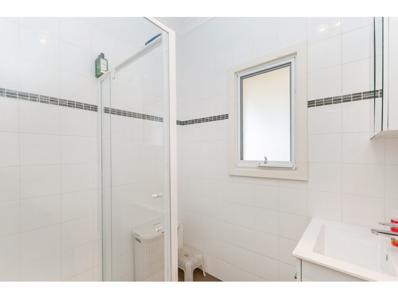 9 Oswald Street, Coolbellup WA 6163