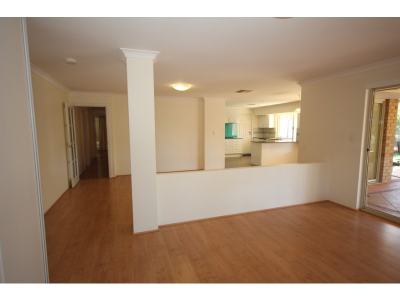 14 Gatineau Grove, Bibra Lake WA 6163