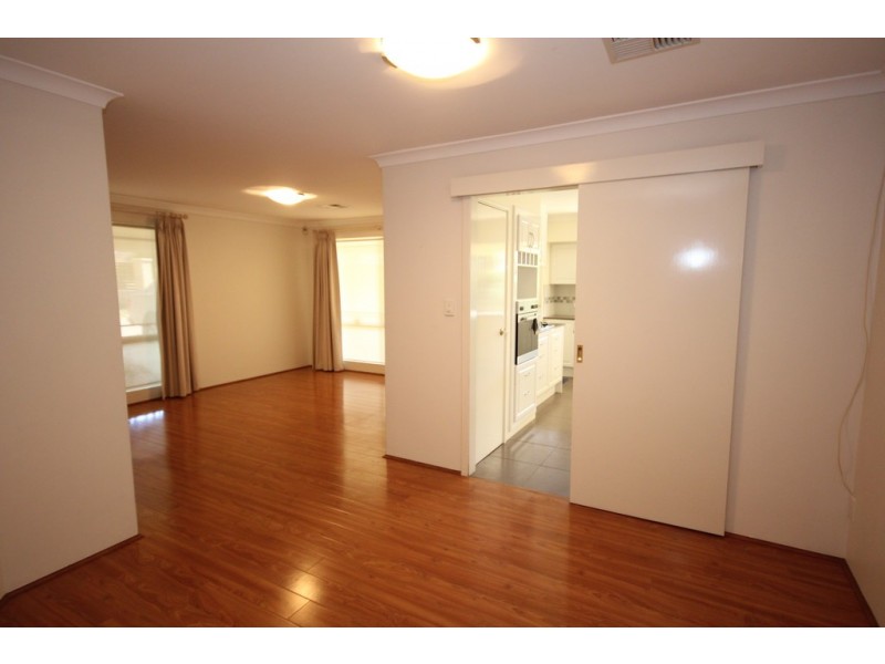 14 Gatineau Grove, Bibra Lake WA 6163