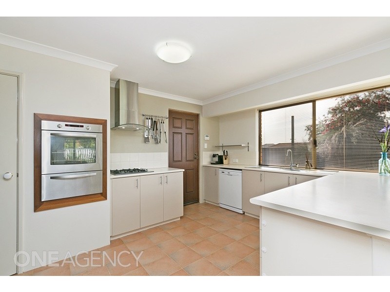 4 Woodside Place, Bibra Lake WA 6163