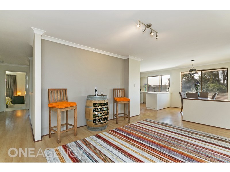 4 Woodside Place, Bibra Lake WA 6163