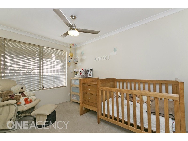 4 Woodside Place, Bibra Lake WA 6163