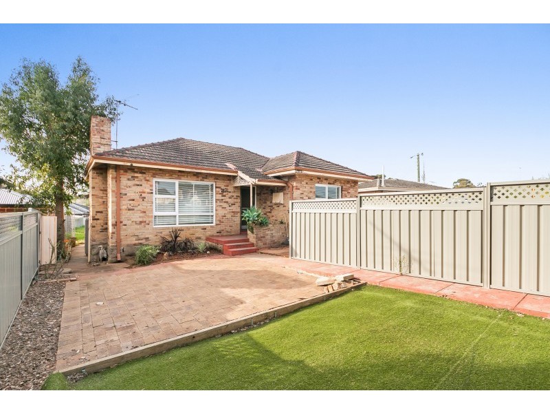 82 Forrest Road, Hamilton Hill WA 6163
