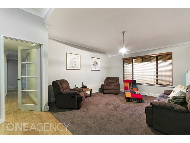 10 Orlando Avenue, Bibra Lake WA 6163