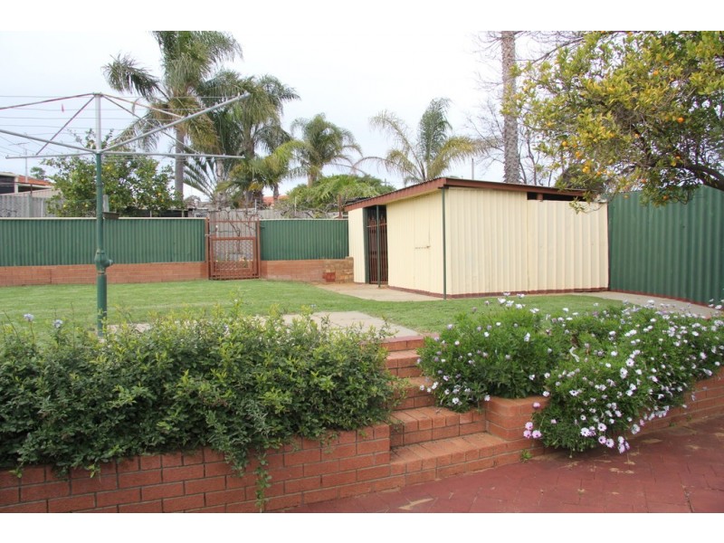 7 Salway Place, Spearwood WA 6163