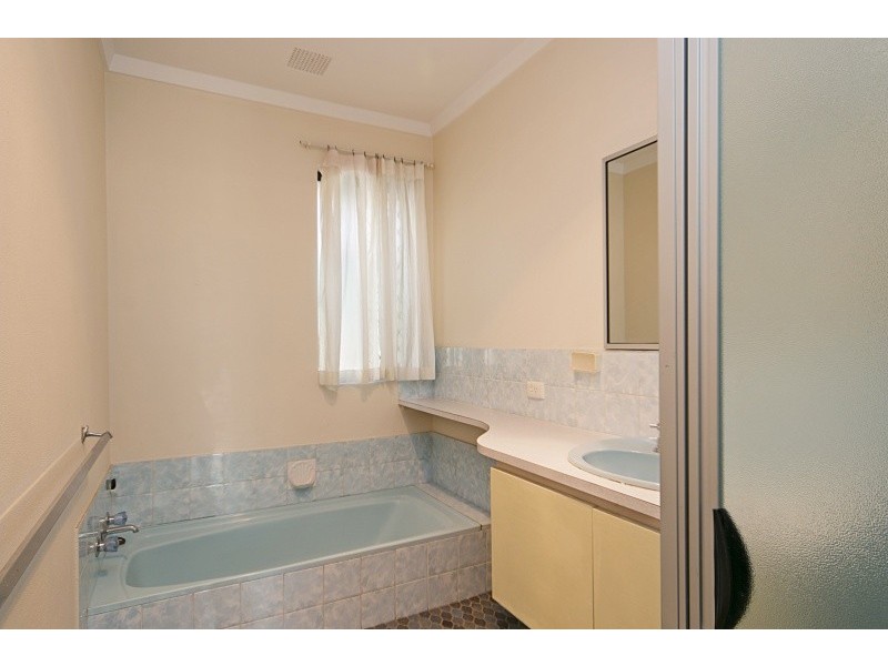 18 Leaside Way, Spearwood WA 6163