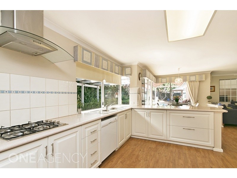 4 Gatineau Grove, Bibra Lake WA 6163